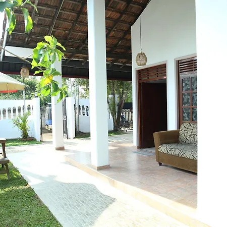 Coco Mango Hostel Dickwella Exterior photo